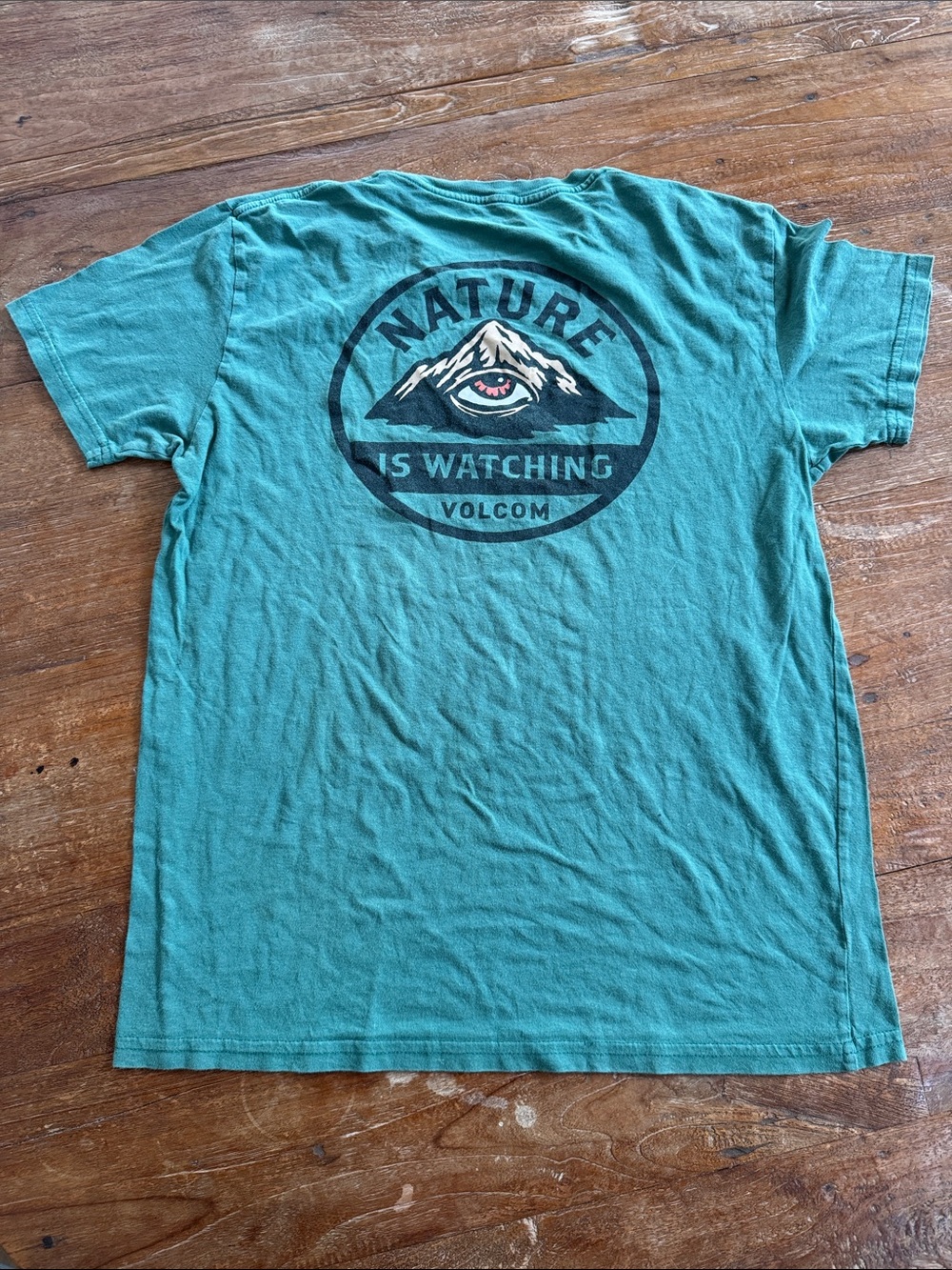 Volcom Tee bundle of 2; Green Eye Logo and lt burgundy bear Short Sleeve - Picture 7 of 7